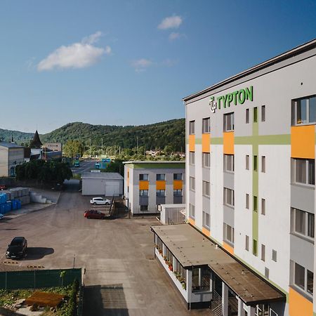 Typton Hotel&Spa Medzilaborce Екстериор снимка